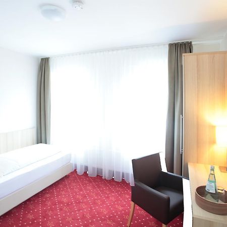 Hotel Zur Schloss-Schenke Neuwied Esterno foto