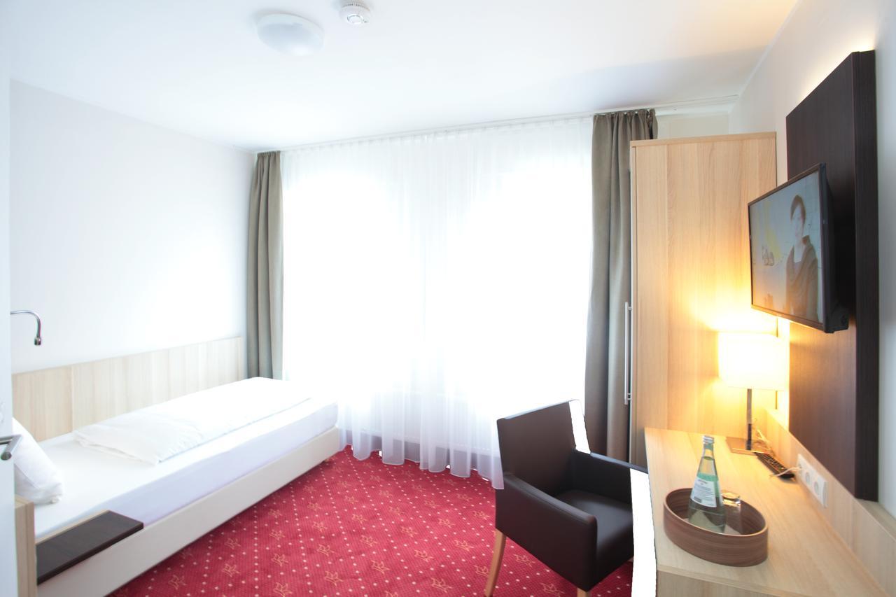 Hotel Zur Schloss-Schenke Neuwied Esterno foto