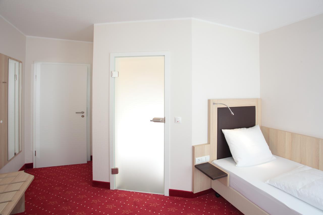 Hotel Zur Schloss-Schenke Neuwied Esterno foto