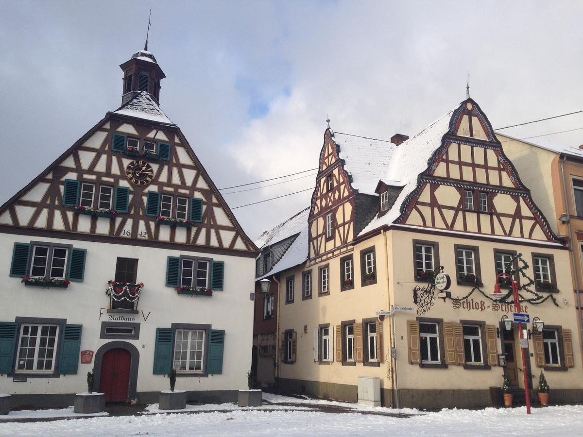 Hotel Zur Schloss-Schenke Neuwied Esterno foto
